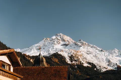 Alpine Village 4K Wallpaper · travel · 3840×2560