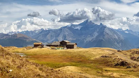 Alpine Village 4K Wallpaper · travel · 3840×2160