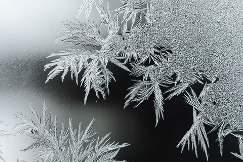 Crystal Glass 4K Wallpaper · abstract · 3840×2560