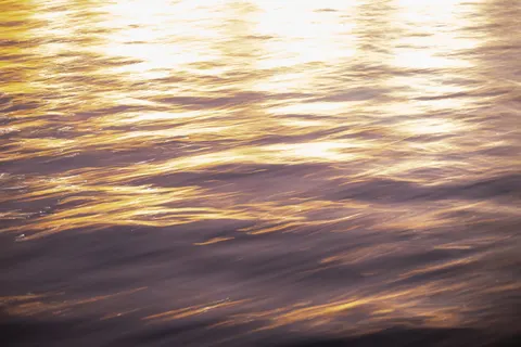 Liquid Gold 4K Wallpaper · abstract · 3840×2560