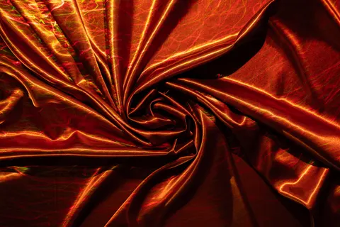 Liquid Gold 4K Wallpaper · abstract · 3840×2560