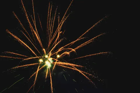Powder Burst 4K Wallpaper · abstract · 3840×2560