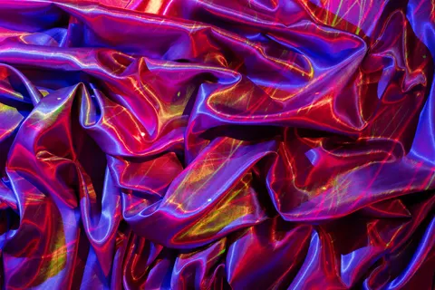 होलोग्राफिक 4K वॉलपेपर · abstract · 3840×2560