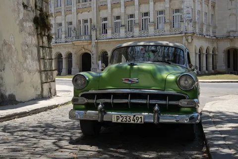 Classic Car 4K Wallpaper · cars · 3840×2560