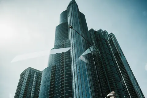 कांच का टावर 4K वॉलपेपर · architecture · 3840×2560