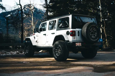 Off-Road 4K Wallpaper · cars · 3840×2561