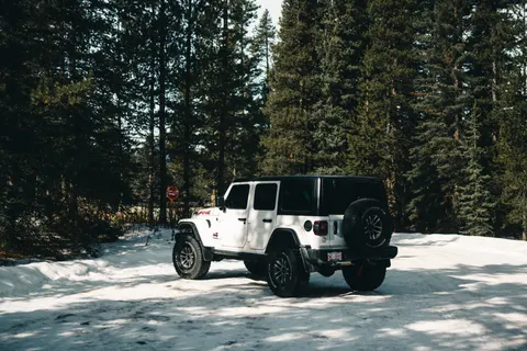 Off-Road 4K Wallpaper · cars · 3840×2561