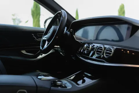 Car Interior 4K Wallpaper · cars · 3840×2560