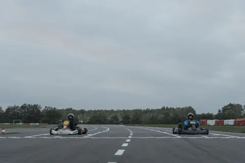 Race Car 4K Wallpaper · cars · 3840×2560