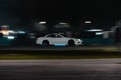 Race Car 4K Wallpaper · cars · 3840×2560