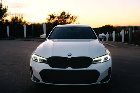 Electric Car 4K Wallpaper · cars · 3840×2560