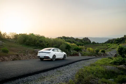 Electric Car 4K Wallpaper · cars · 3840×2560
