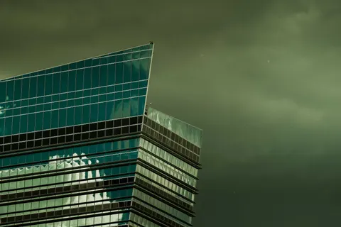 Sfondo Torre di Vetro 4K · architecture · 3840×2560