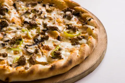 Pizza 4K Wallpaper · food · 3840×2561