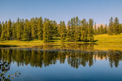 Mountain Lake 4K Wallpaper · mountains · 3840×2560