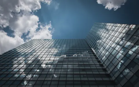 玻璃大厦 4K壁纸 · architecture · 3840×2400