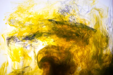 水中墨迹 4K壁纸 · abstract · 3840×2560