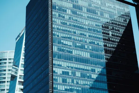 玻璃大厦 4K壁纸 · architecture · 3840×2560