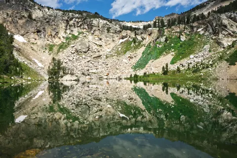 Обои Горное озеро 4K · mountains · 3840×2560