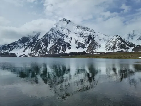 Mountain Lake 4K Wallpaper · mountains · 3840×2880