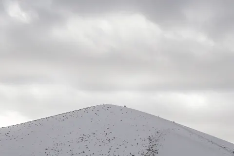 Desert Curves 4K Wallpaper · minimal · 3840×2560