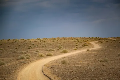 Desert Curves 4K Wallpaper · minimal · 3840×2560