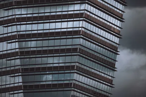 Sfondo Torre di Vetro 4K · architecture · 3840×2560