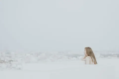 Foggy Minimal 4K Wallpaper · minimal · 3840×2560