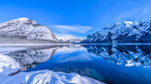 Fond d'écran Lac de montagne 4K · mountains · 3840×2160