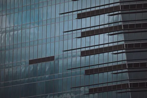 Обои Стеклянная башня 4K · architecture · 3840×2560