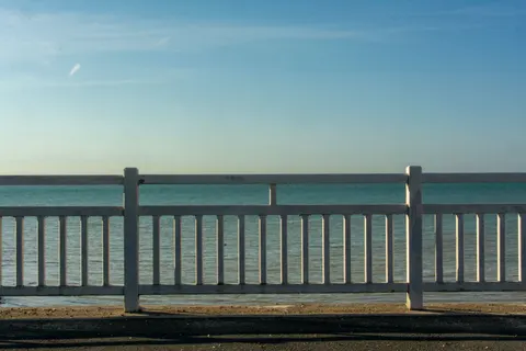 Still Water 4K Wallpaper · minimal · 3840×2560