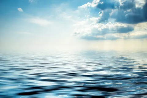 Still Water 4K Wallpaper · minimal · 3840×2560