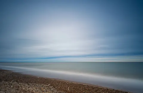 Still Water 4K Wallpaper · minimal · 3840×2495