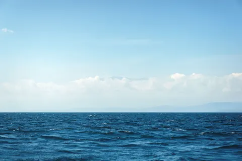 Still Water 4K Wallpaper · minimal · 3840×2560