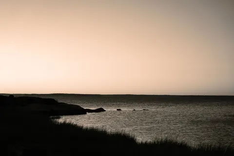 Still Water 4K Wallpaper · minimal · 3840×2560