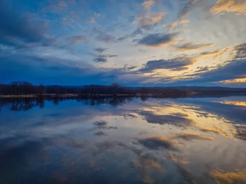 Still Water 4K Wallpaper · minimal · 3840×2880