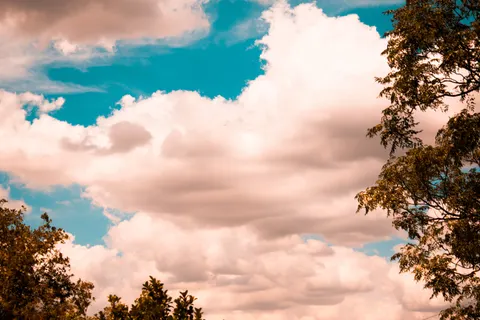 Pastel Clouds 4K Wallpaper · minimal · 3840×2560