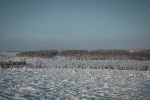 Snow Field 4K Wallpaper · minimal · 3840×2560