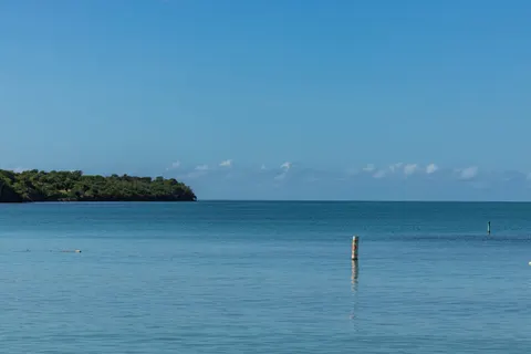 热带海滩 4K壁纸 · ocean · 3840×2560