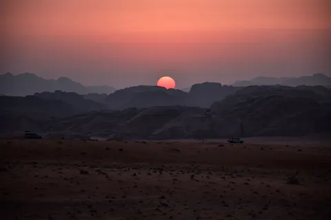 Dune Sunset 4K Wallpaper · minimal · 3840×2560
