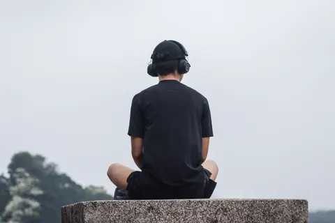 Zen Stones 4K Wallpaper · minimal · 3840×2560