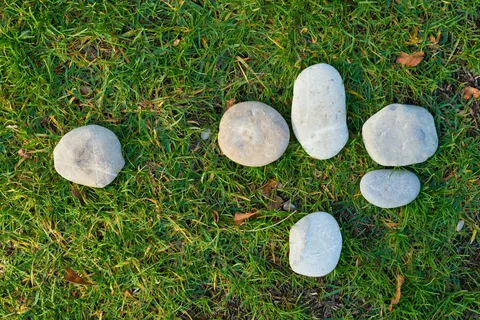 Zen Stones 4K Wallpaper · minimal · 3840×2561