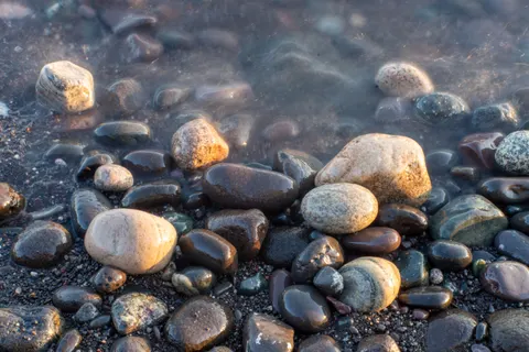 Zen Stones 4K Wallpaper · minimal · 3840×2560