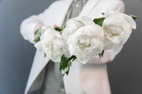 Peony 4K Wallpaper · flowers · 3840×2560