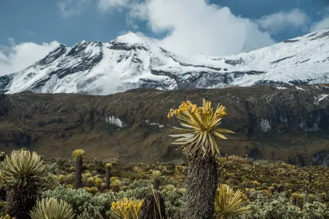 The Andes 4K Wallpaper · mountains · 3840×2560