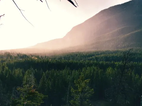 Foggy Valley 4K Wallpaper · mountains · 3840×2866