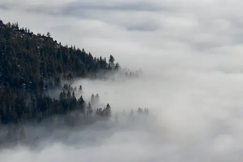 Foggy Valley 4K Wallpaper · mountains · 3840×2560