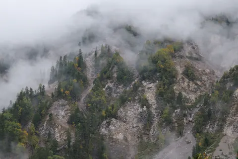 Foggy Valley 4K Wallpaper · mountains · 3840×2560