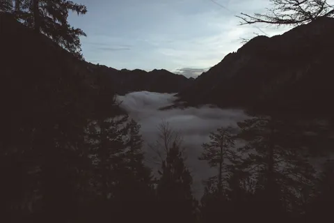 Foggy Valley 4K Wallpaper · mountains · 3840×2560