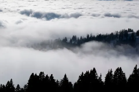 Foggy Valley 4K Wallpaper · mountains · 3840×2560